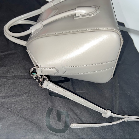 Authentic Mini Antigona Lock gray Leather Satchel - Picture 7 of 7